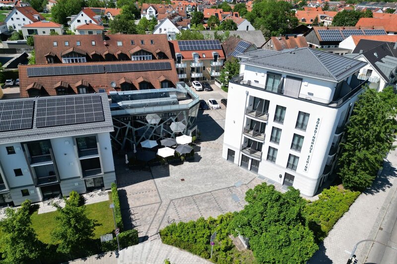 Luftbild vom Restaurant und den Penthouse Apartments